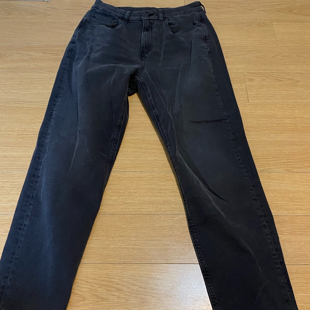 American Eagle Mom Jeans